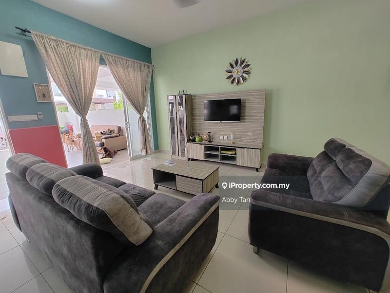 Rumah Berangkai 2 Tingkat untuk Disewa di Hijayu Aman, Bandar Sri Sendayan oleh Abby Tan - iProperty.com.my