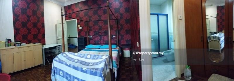 Rumah Berkembar untuk Dijual di Kelana Jaya, Petaling Jaya oleh Ivan Lee - iProperty.com.my