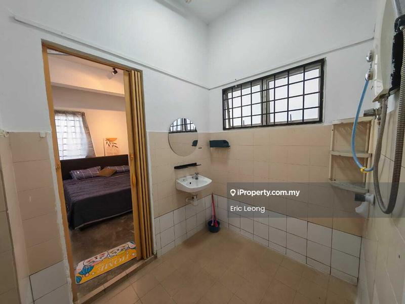 Apartment for Rent in Intan Apartment by Eric Leong - Bedroom - iProperty.com.my