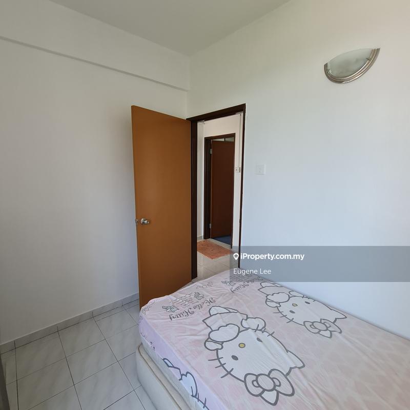 Condominium for Sale in Azuria Condominium by Eugene Lee - iProperty.com.my