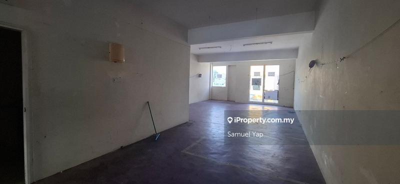 Kedai untuk Dijual di Dengkil Center Point Shop, Dengkil oleh Samuel Yap - iProperty.com.my