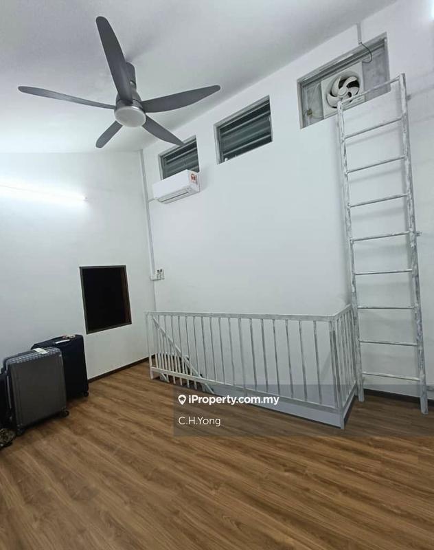 Rumah Berangkai 2 Tingkat untuk Dijual di D'alpinia, Puchong oleh C.H.Yong - iProperty.com.my