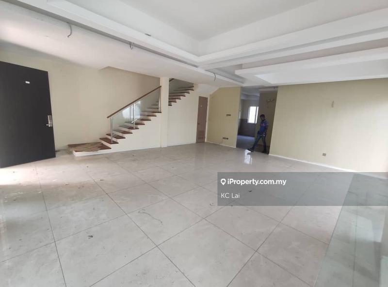 Rumah Berkembar untuk Dijual di Beautiful Double Storey Semi D in Seremban Town, Seremban oleh KC Lai - iProperty.com.my