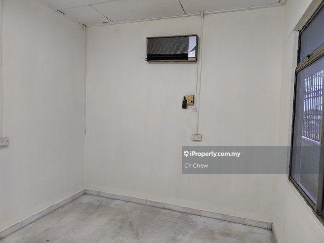 Shop / Office for Rent in Taman Ungku Tun Aminah, Skudai by CY Chew - iProperty.com.my