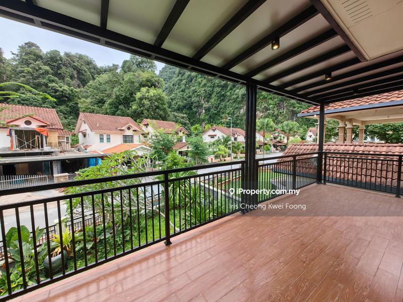 Bungalow House for Sale in Sunway City Ipoh, Ipoh by Iris Cheong Kwei Foong - Huge extended balcony at guest room 1 - iProperty.com.my