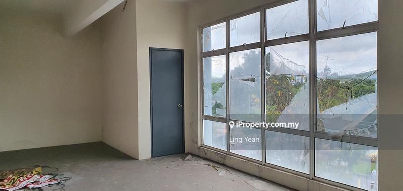 Shop / Office untuk Dijual di Pusat Bandar Putra Permai, Seri Kembangan oleh Ling Yean - iProperty.com.my