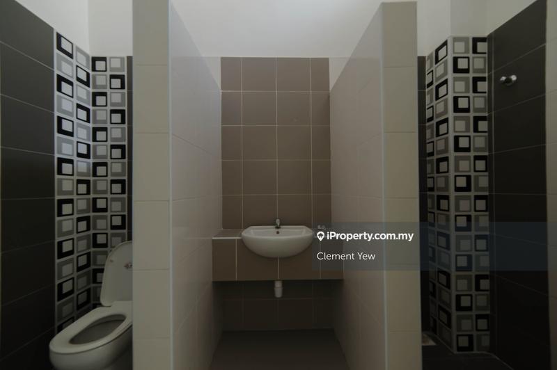 Rumah Teres 2-Tingkat untuk Dijual di Setia Indah, Setia Alam oleh Clement Yew - iProperty.com.my
