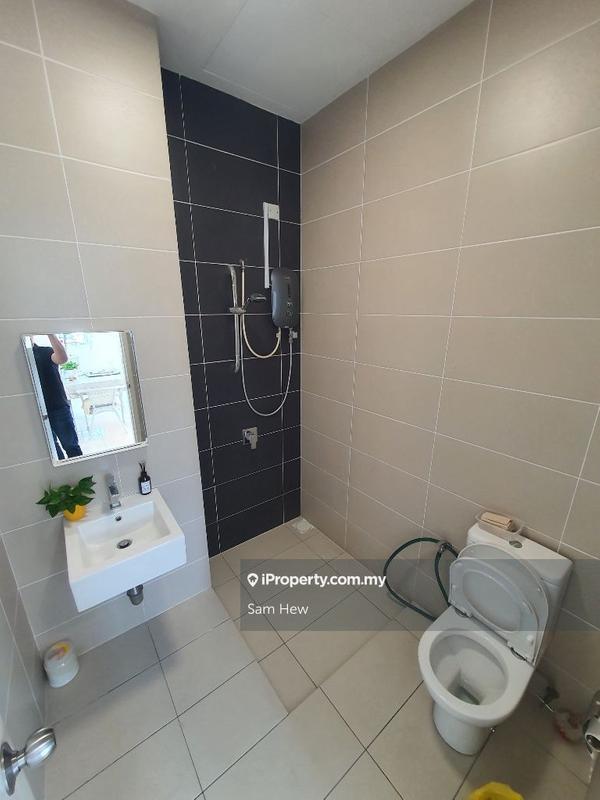 Rumah Berangkai 2 Tingkat untuk Dijual di Merrydale Eco Majestic (Lake View,End Lot), Semenyih oleh Sam Hew - iProperty.com.my