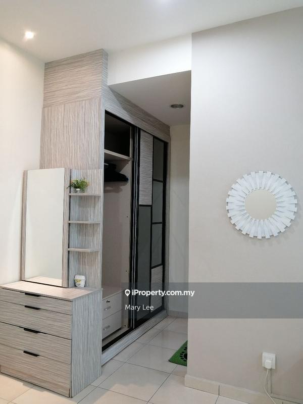 Kondominium untuk Dijual di The Brezza oleh Mary Lee - Master bedroom  - iProperty.com.my