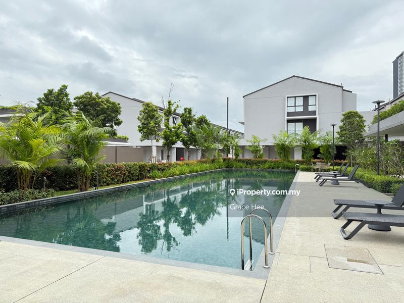 3-storey Terraced House for Sale in Taman Bukit Serdang, Seri Kembangan by Grace Hee - iProperty.com.my