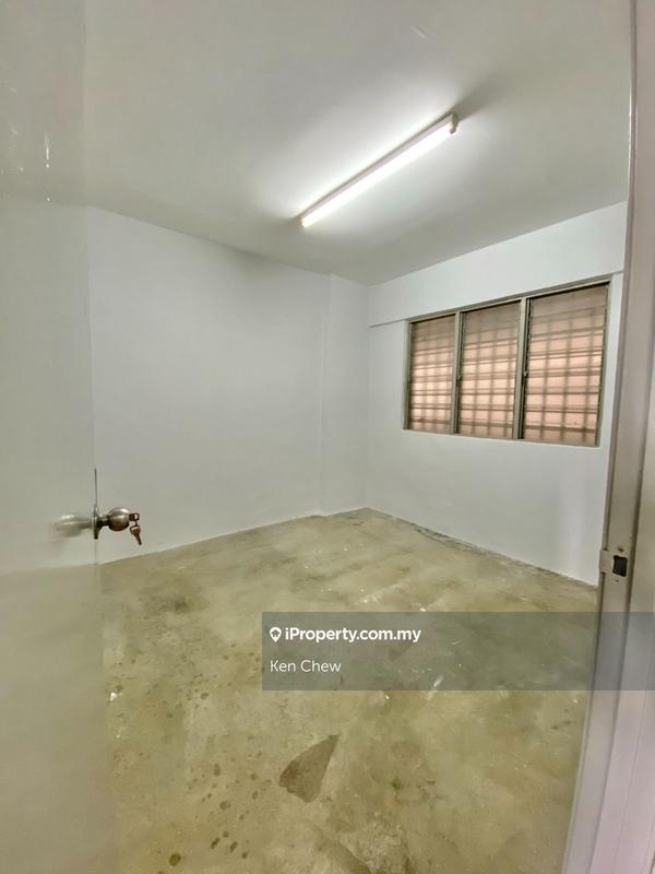 Flat for Rent in Pandan Ria (Block D) by Ken Chew - iProperty.com.my