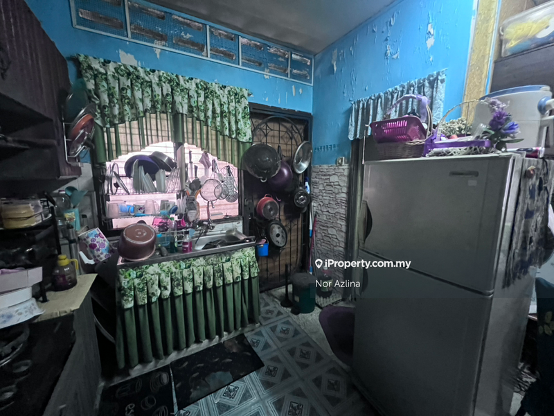 Rumah Berangkai 3 Tingkat untuk Dijual di Taman Melur, Ampang oleh Nor Azlina - iProperty.com.my