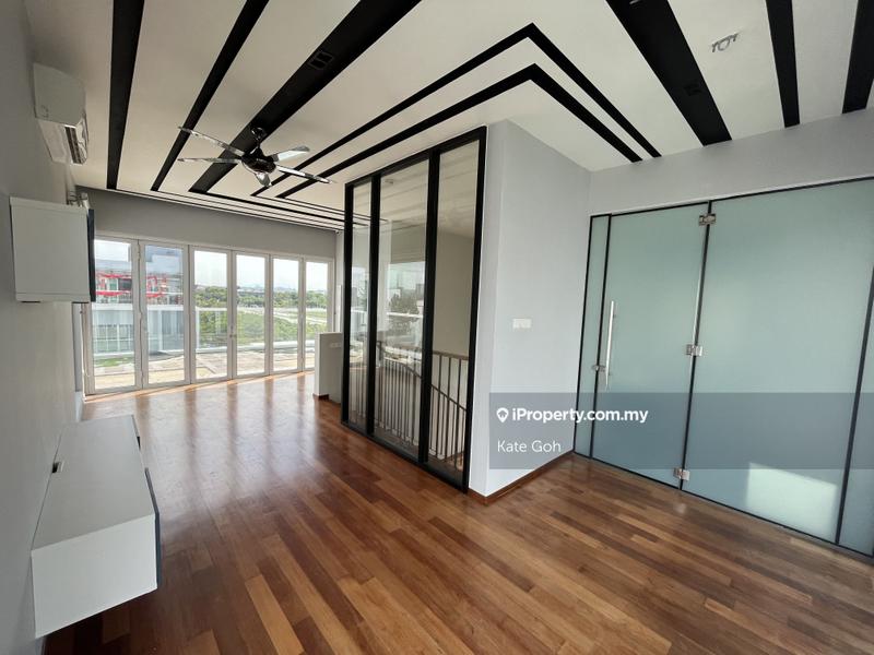 Bungalow House untuk Dijual di Lakefront Villa, Cyberjaya oleh Kate Goh - iProperty.com.my