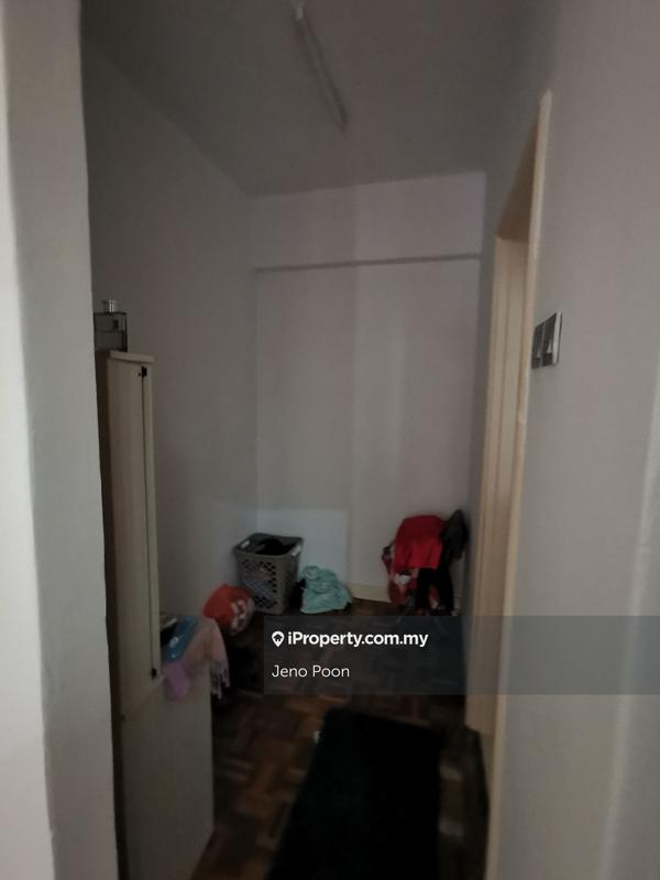 Condominium for Sale in Desarina Condominium by Jeno Poon - iProperty.com.my