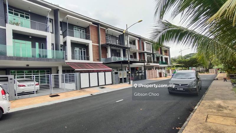Rumah Berangkai 3 Tingkat untuk Dijual di surian tropika homes, Cheras oleh Gibson Choo - iProperty.com.my