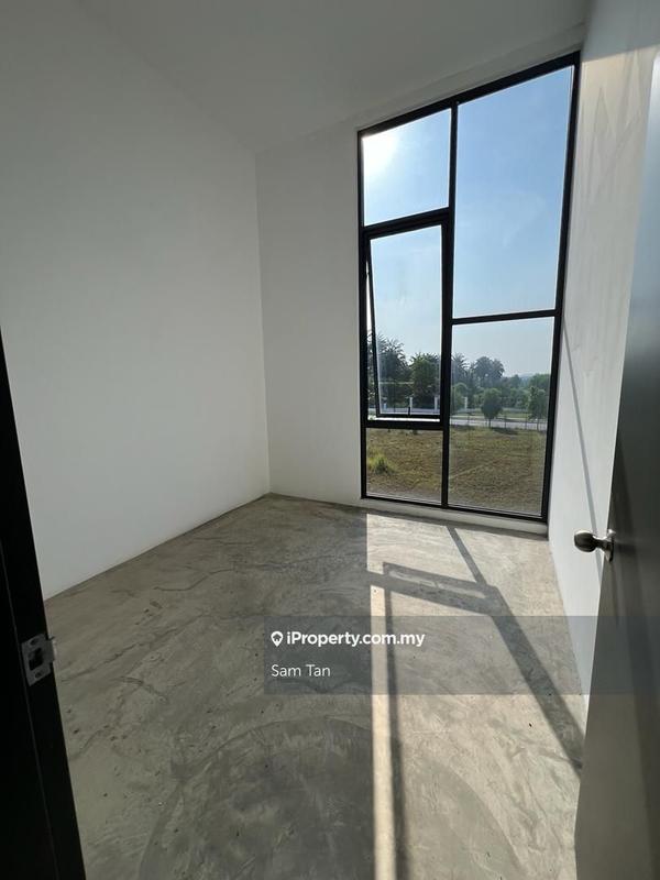 Semi-D Factory for Sale in Bandar Puncak Alam, Puncak Alam by Sam Tan - iProperty.com.my