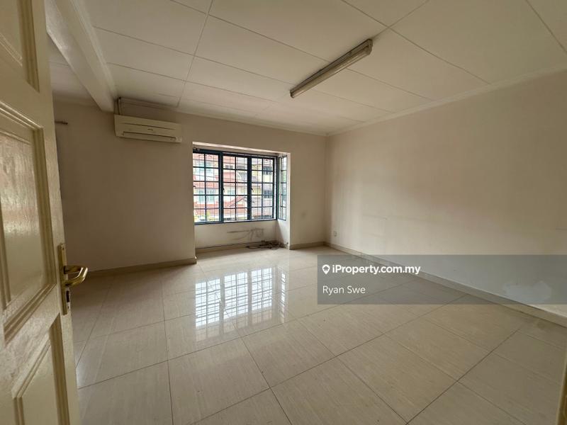 Rumah Berangkai 2.5 Tingkat untuk Dijual di Bandar Sri Damansara, Selangor oleh Ryan Swe - iProperty.com.my