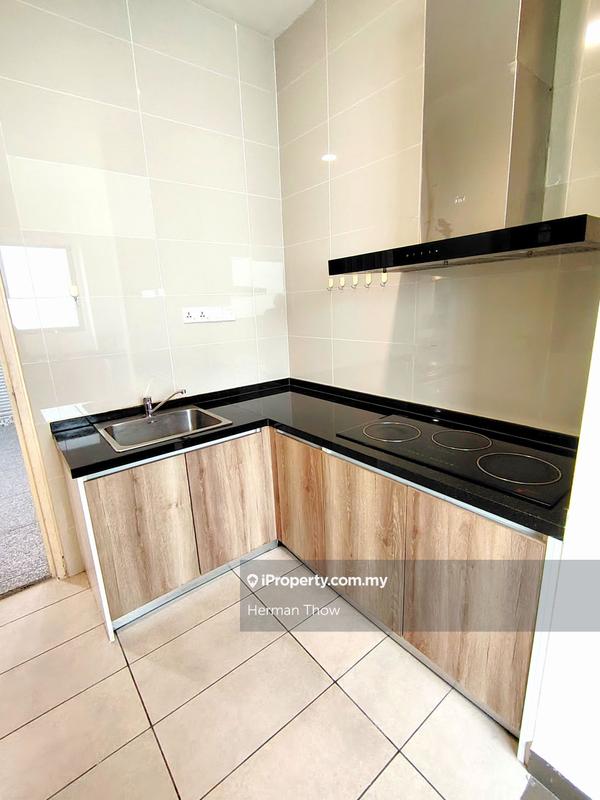 Service Residence for Sale in Isola by Herman Thow - iProperty.com.my