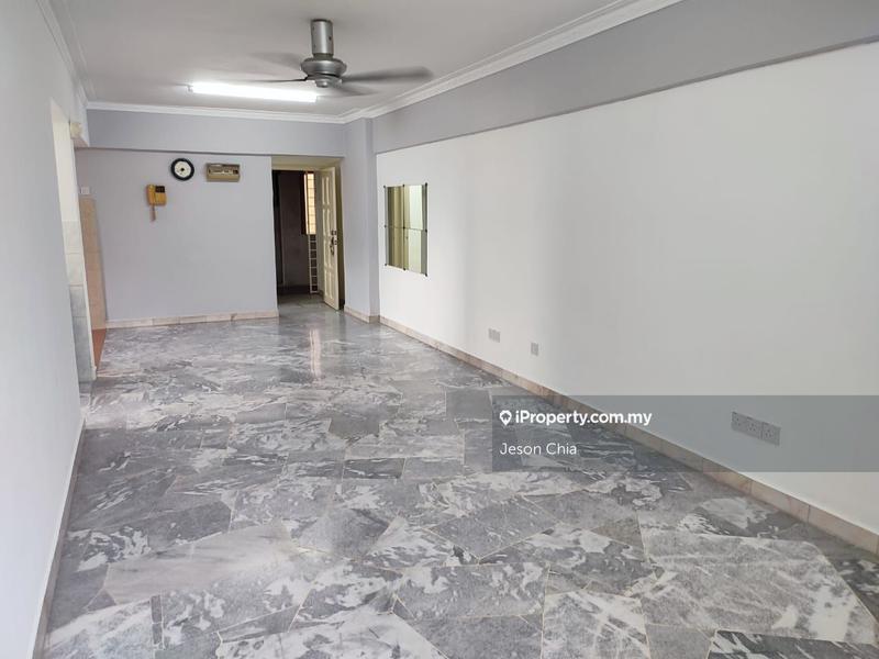 For Sale - Vantage Point (Menang Ria)