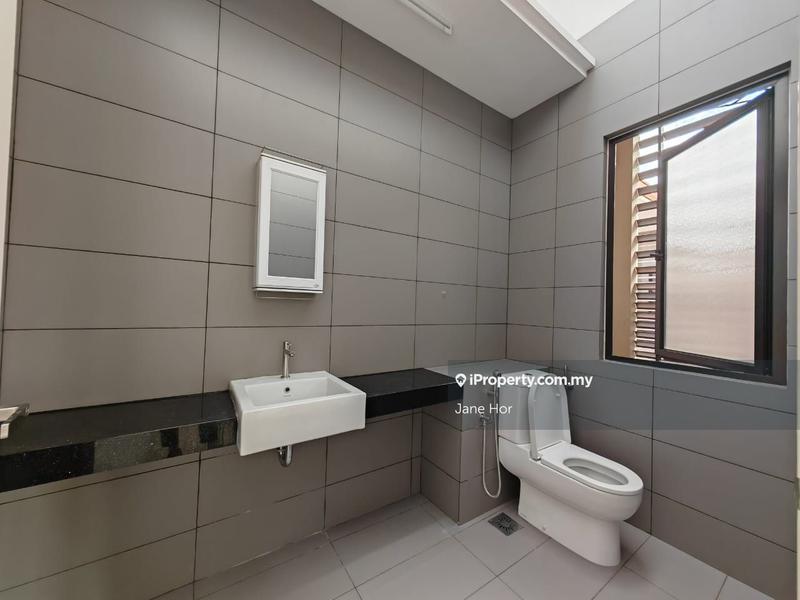 Townhouse for Sale in 16 Sierra, Puchong by Jane Hor - iProperty.com.my