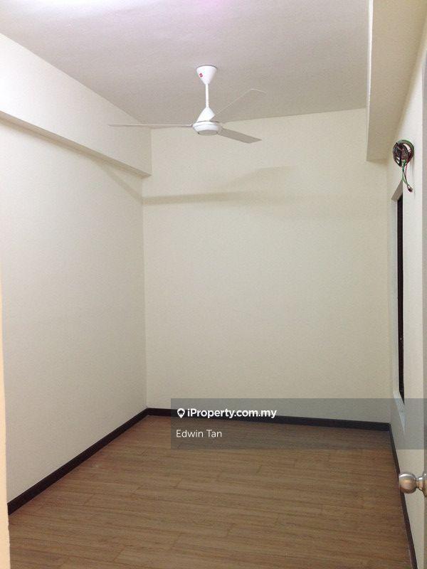 Condominium for Sale in Park 51 Residency by Edwin Tan - iProperty.com.my