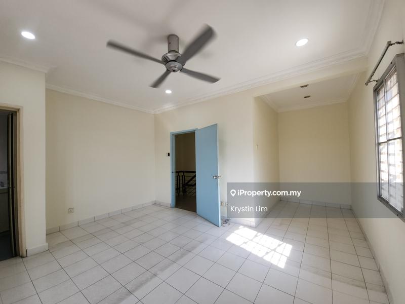Rumah Teres 2-Tingkat untuk Dijual di Kota Kemuning, Shah Alam oleh Krystin Lim - Master Room - iProperty.com.my