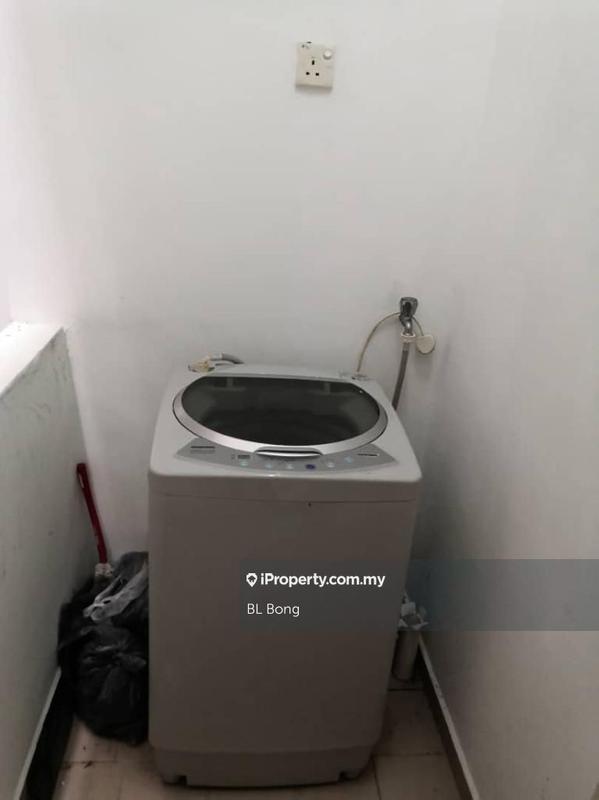 Kondominium untuk Dijual di Cheng Heights oleh BL Bong - iProperty.com.my