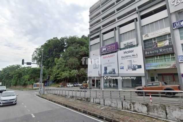 For Rent - 3 Unit Adjoining Ground Floor BL Business