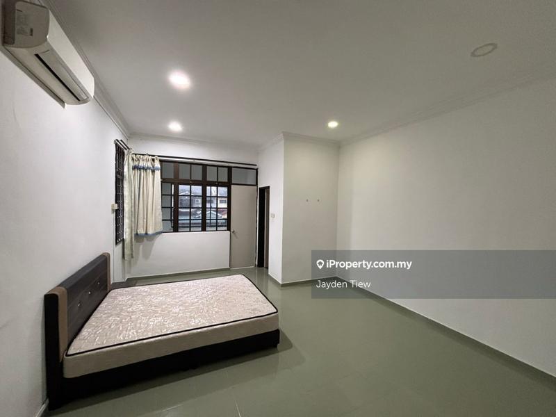 Rumah Teres 2-Tingkat untuk Disewa di Permas Jaya, Johor Bahru oleh Jayden Tiew - iProperty.com.my
