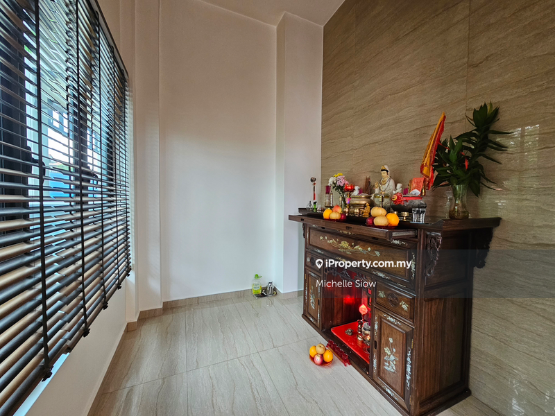 Rumah Berkembar untuk Dijual di Batu 9, Cheras oleh Michelle Siow - iProperty.com.my