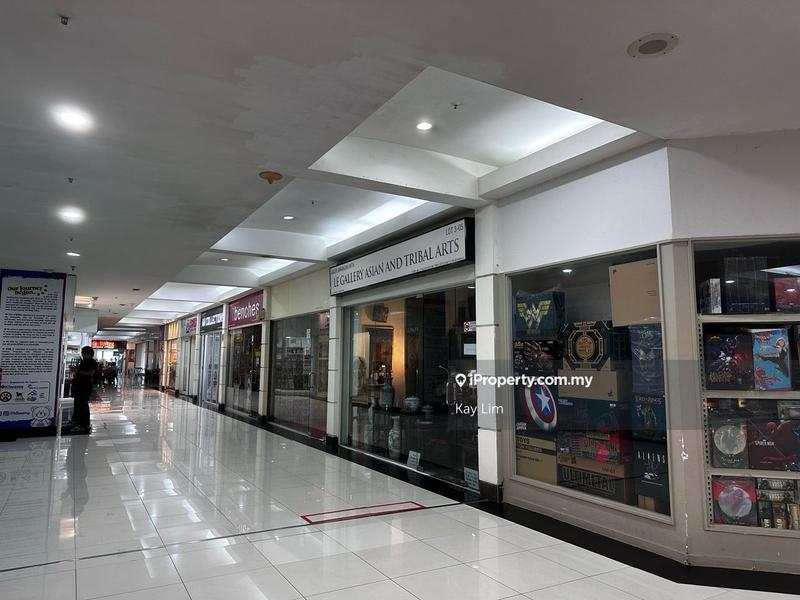 For Sale - Amcorp mall