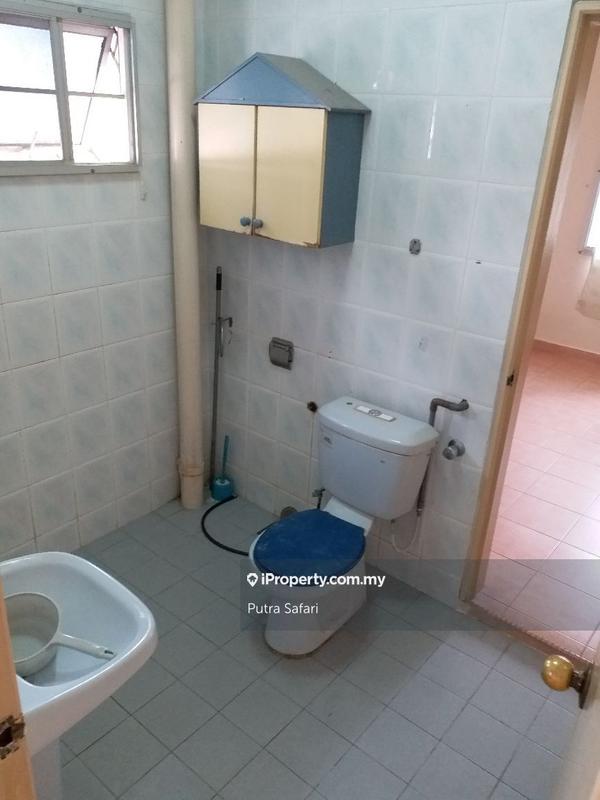 Rumah Berkembar untuk Dijual di Seksyen 9, Shah Alam oleh Putra Safari - iProperty.com.my