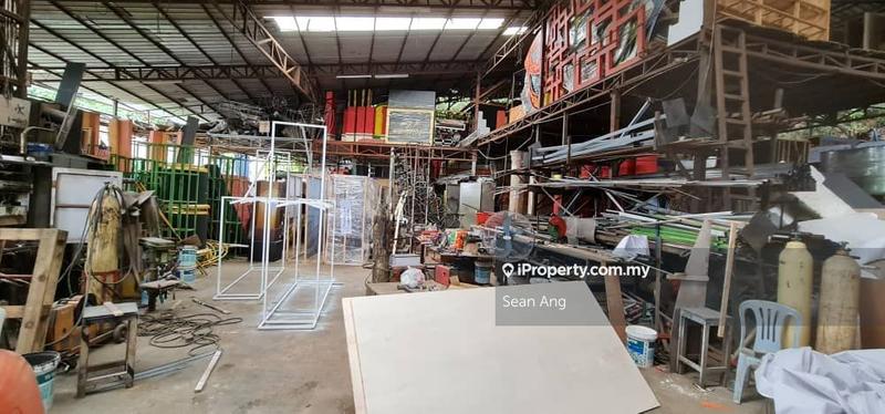 For Sale - Only RM234 psf, Corner, 角落間, [BIG Land Size, LA 64k], L/Hold