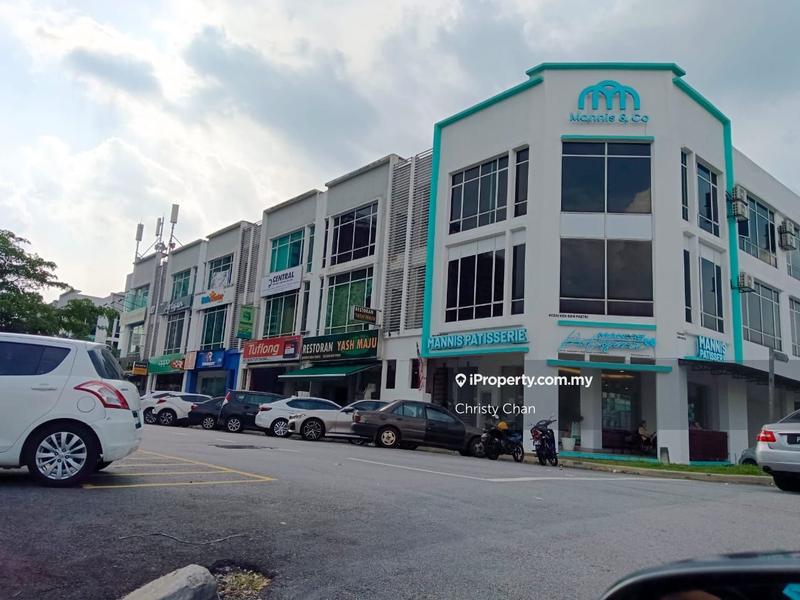 For Sale - 3 Storey CORNER Shop lot at Taman Equine, Equine Park, Seri Kembangan
