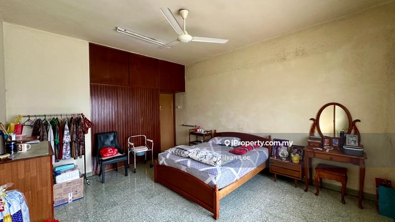 Bungalow House for Sale in Taman Paramount, Petaling Jaya by Ivan Lee - iProperty.com.my