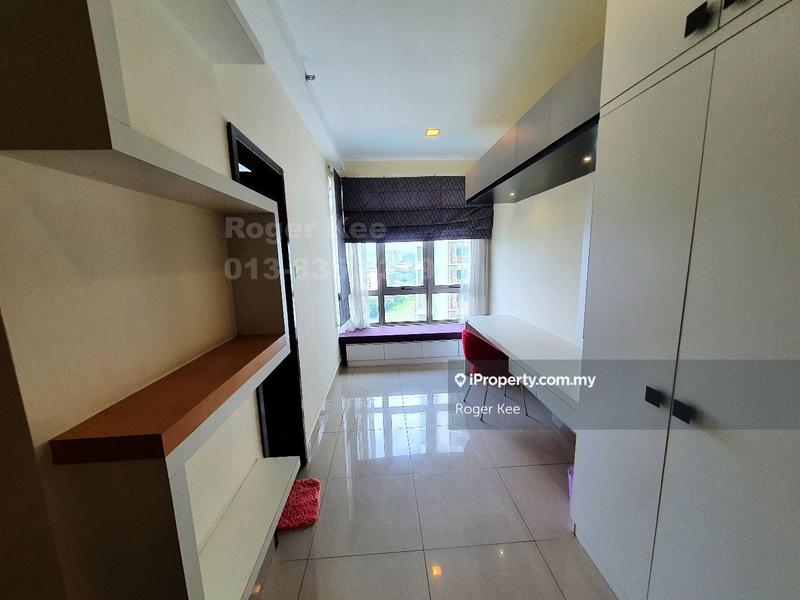 For Rent - Shaftsbury Residence