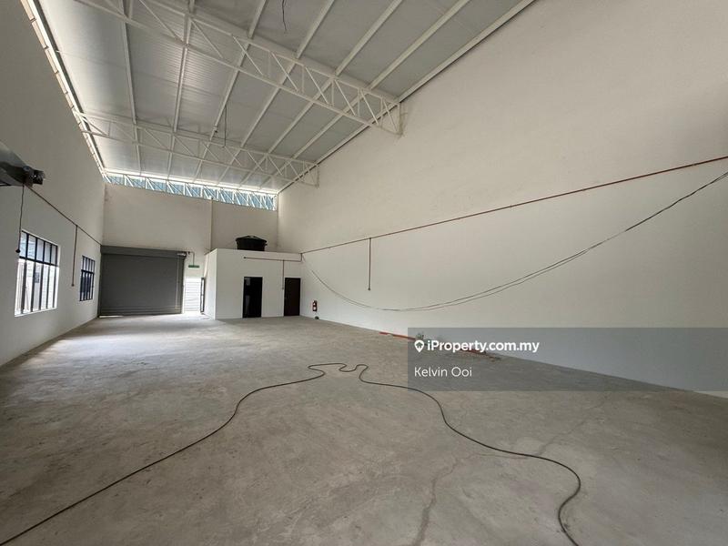For Rent - 1.5 Storey Semi Detached Factory For Rent at Valdor