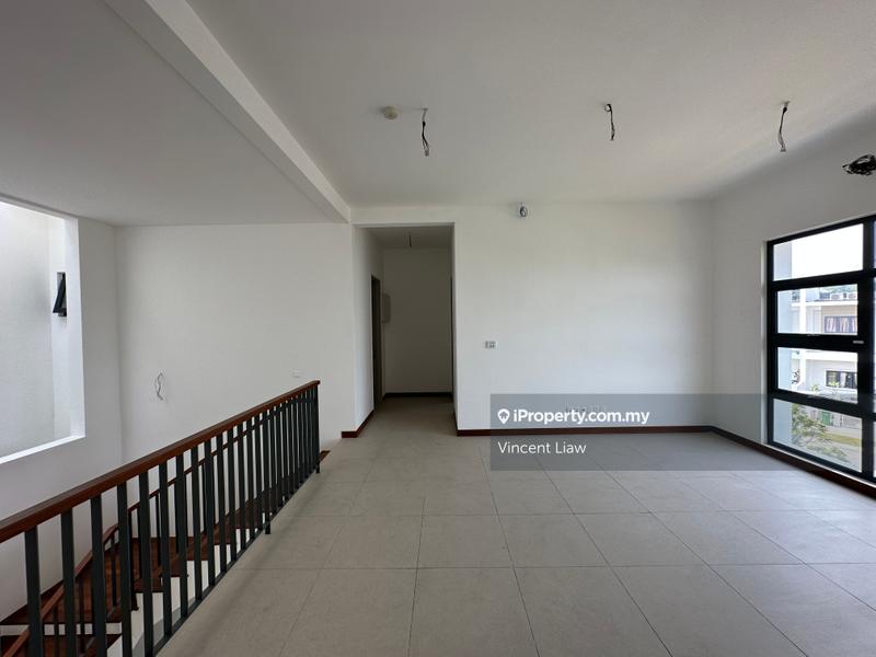Semi-Detached House for Sale in The Estana 32, Kota Damansara by Vincent Liaw - iProperty.com.my