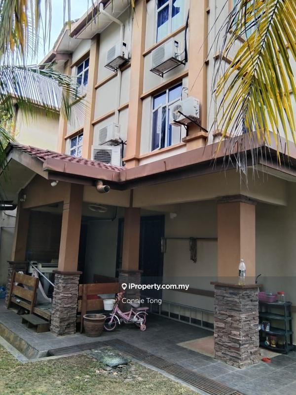 Semi-Detached House for Sale in 3 storey semi d shah alam taman subang pelangi, Shah Alam by Connie Tong - iProperty.com.my