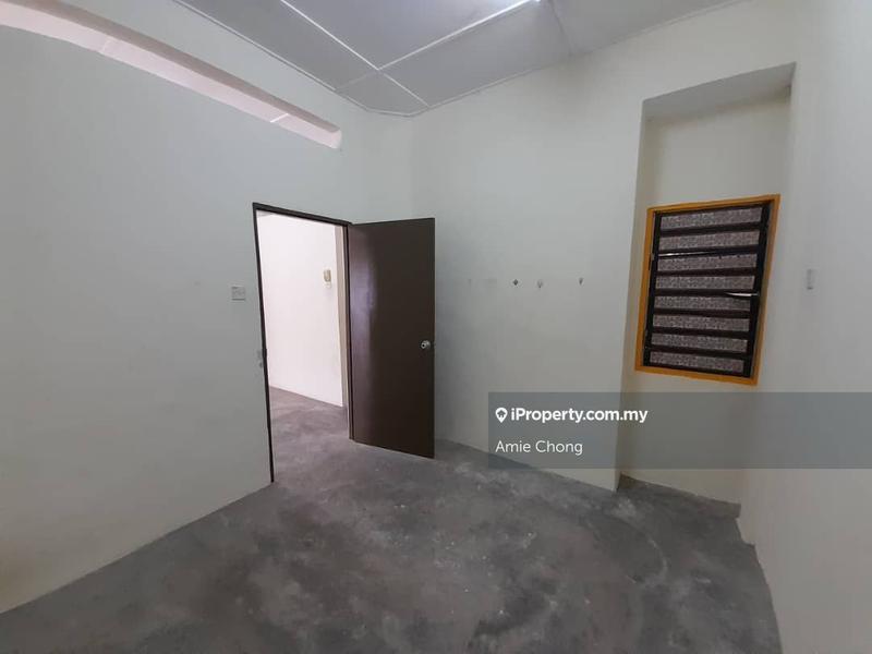 Rumah Flat untuk Dijual di Panorama Lapangan Perdana oleh Amie Chong - iProperty.com.my