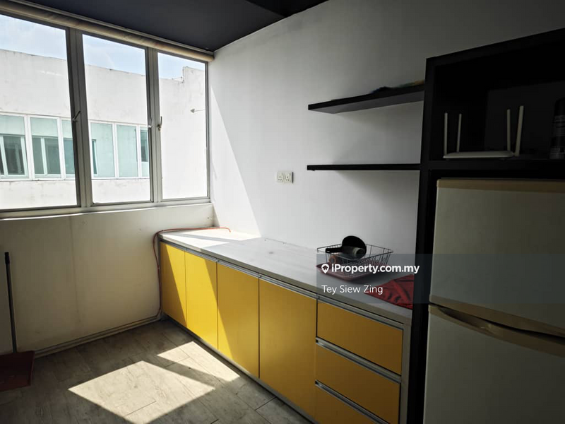 Shop / Office untuk Disewa di Bandar Putra Permai, Seri Kembangan oleh Tey Siew Zing - iProperty.com.my