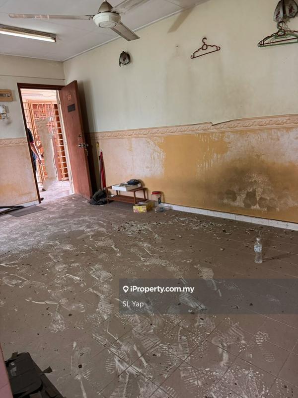 Flat for Sale in Desa Petaling Flat by SL Yap - iProperty.com.my