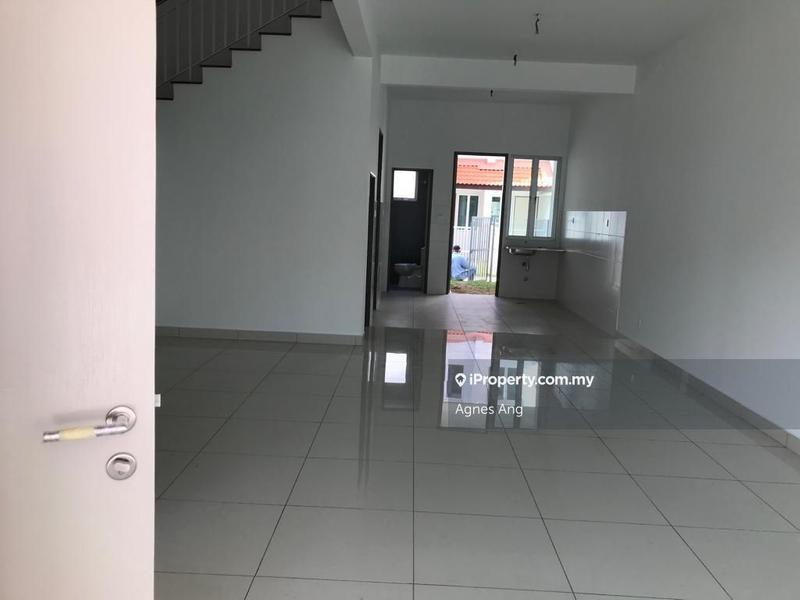 Rumah Teres 2-Tingkat untuk Dijual di Kota Bayuemas, Klang oleh Agnes Ang - iProperty.com.my