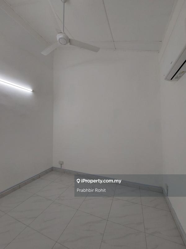 Rumah Berangkai 1 Tingkat untuk Disewa di Petaling Jaya, Petaling Jaya oleh Prabhbir Rohit - iProperty.com.my