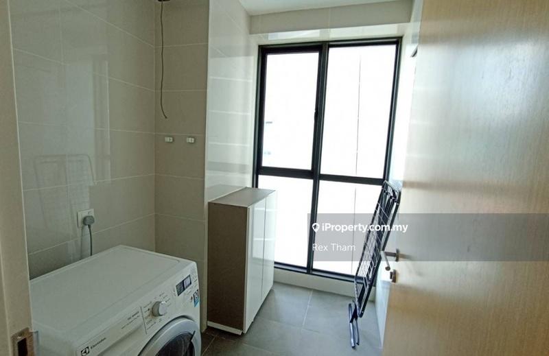 Kediaman Servis untuk Dijual di Setia SKY Residences oleh Rex Tham - iProperty.com.my