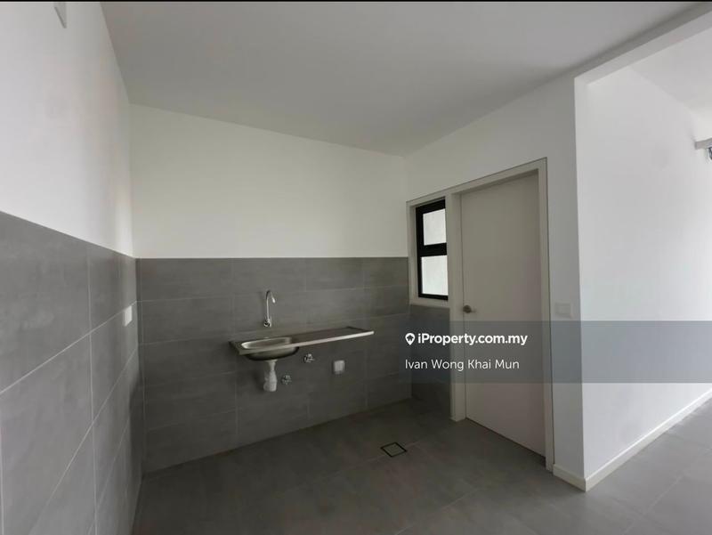 Service Residence for Sale in Aurora Subang Jaya by Ivan Wong Khai Mun - iProperty.com.my