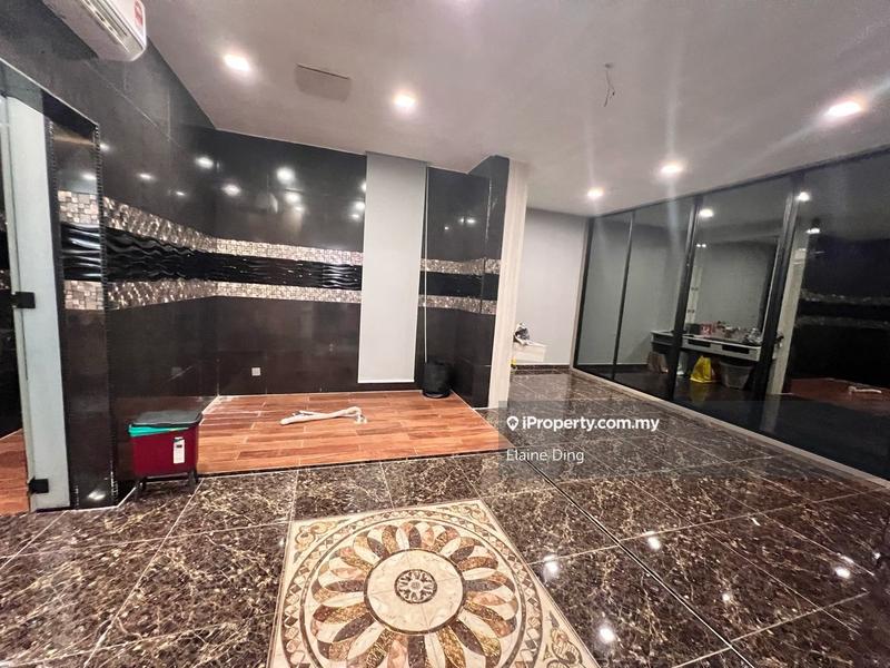 Bungalow House for Sale in Country Heights, Kajang by Elaine Ding - iProperty.com.my