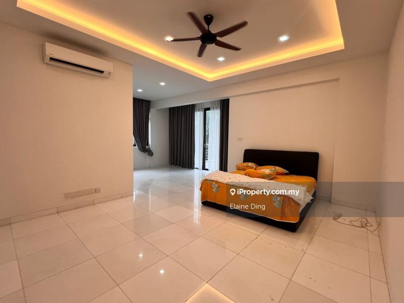 Bungalow House for Sale in Bluwater Estate, Seri Kembangan by Elaine Ding - iProperty.com.my