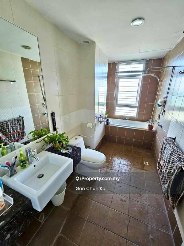 Condominium for Rent in 10 Island Resort by Gan Chun Kai - Bathroom - iProperty.com.my