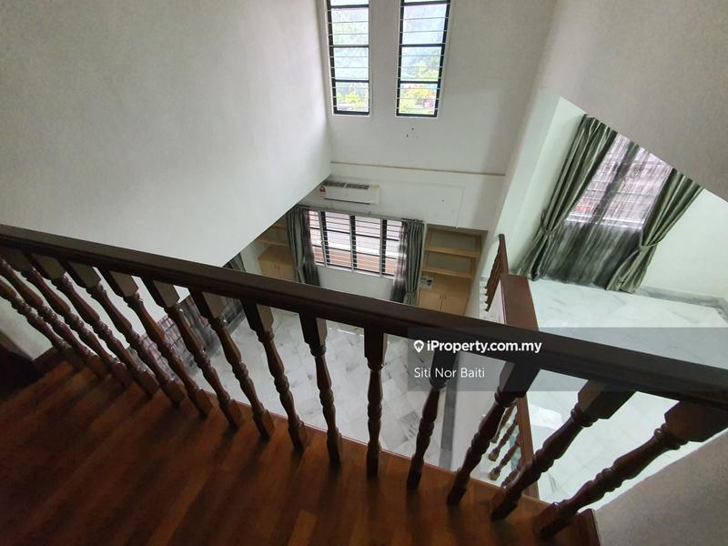 Rumah Bandar untuk Dijual di Ampang Hilir, Ampang oleh Siti Beeb - iProperty.com.my